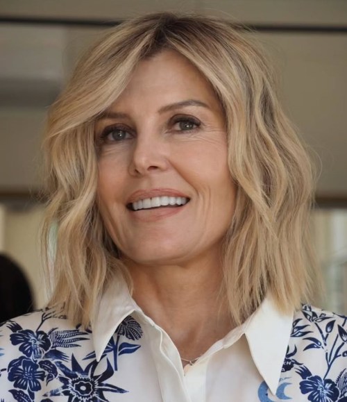 Collarbone Layered Bob for Women Over 50