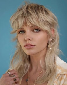 30 Strikingly Beautiful Shaggy Mullet Hairstyles