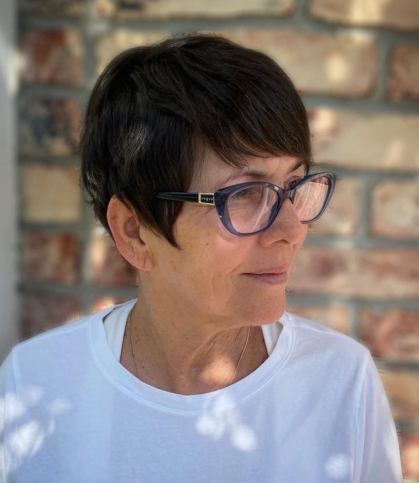 Short Layered Hairstyle for Older Women Brown Wash and Go Pixie Cut for Over 60
