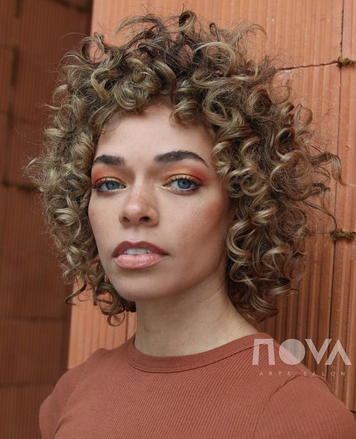 Blonde Messy Layered Cut Short Curly Shag