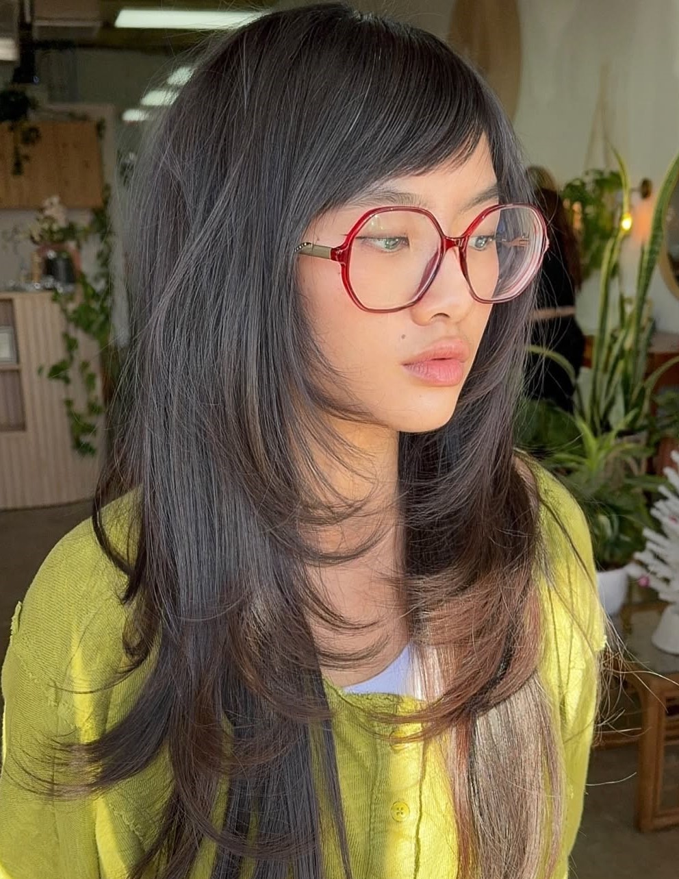 Side-Swept Bangs Haircut Butterfly Cut with Side Bangs