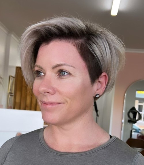 Undercut Blonde Bob with Dark Roots Blonde Pixie-Bob with Brown Undercut