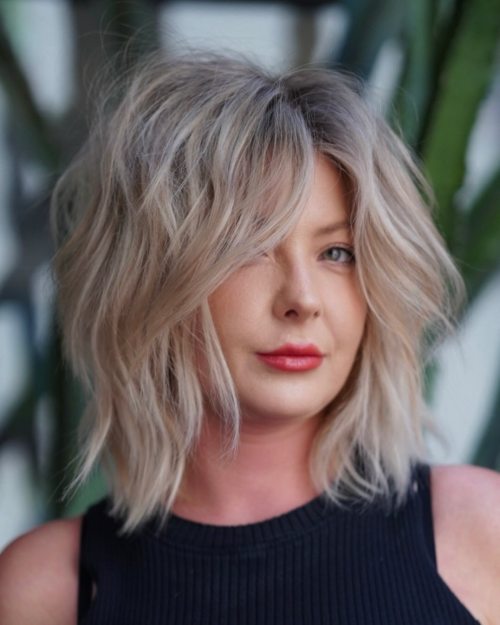Collarbone Lob Shag to Look Younger
