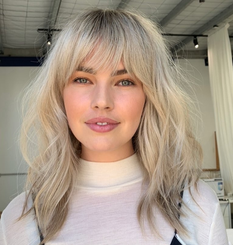 Shoulder-Length Textured Cut