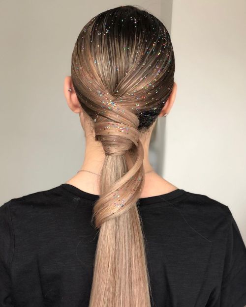 Shimmering Ponytail With a Twist