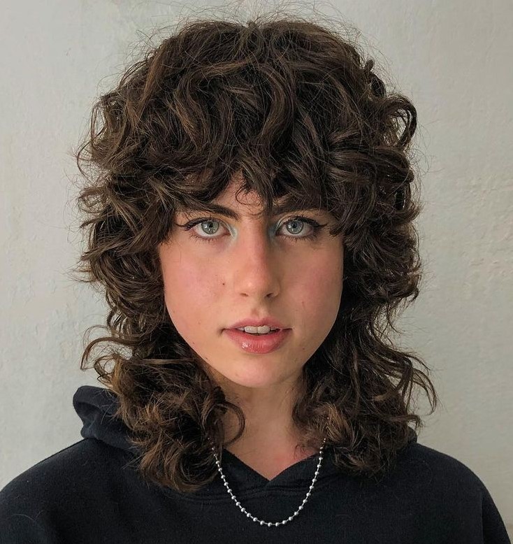Wolf Shag Haircut with Curly Bangs Wolf Cut Mullet for Naturally Curly Hair