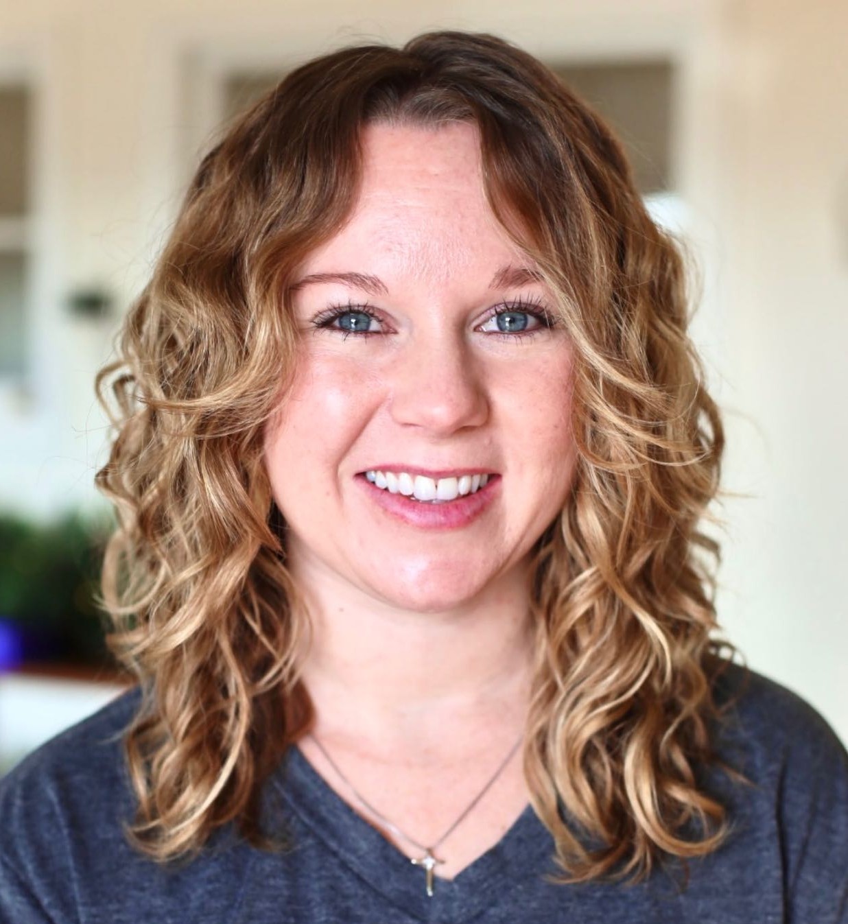 Curly Curtain Bangs Style