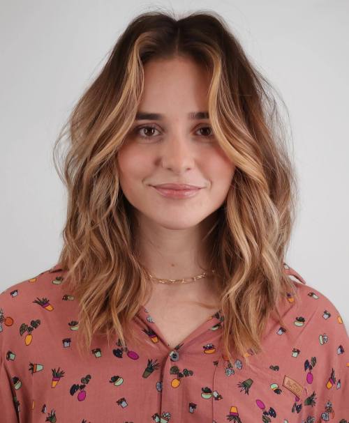 Medim Disheveled Shag to Look Slimmer