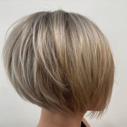 Jaw Length Rounded Feathered Bob