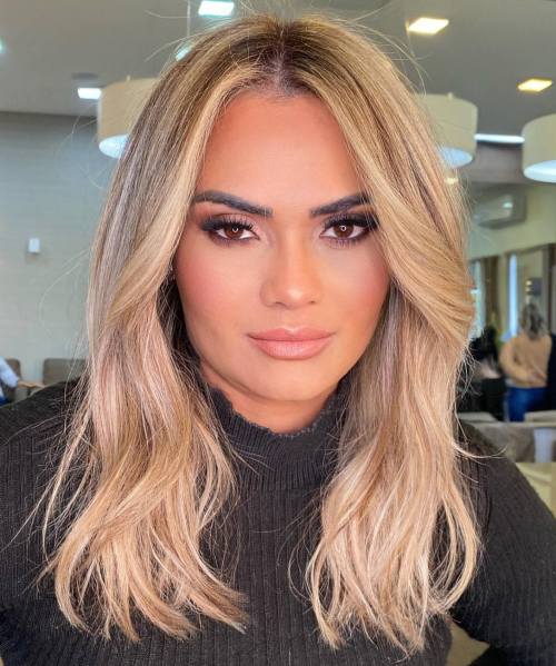 Golden Strawberry Blonde Hair Color Idea