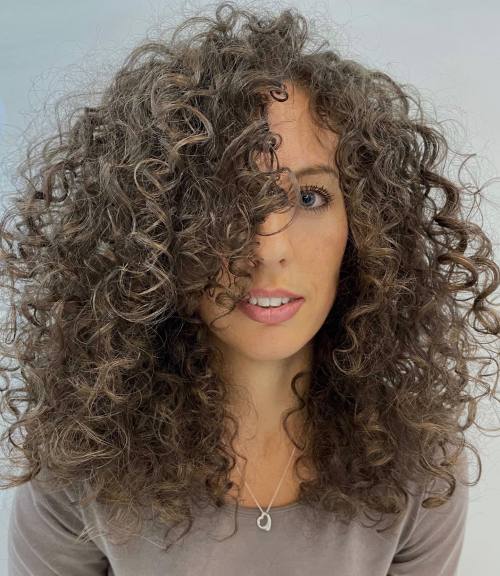Armpit-Length Airy Layered Curly Cut