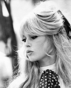 How to Wear Stylish and Trendy Bardot Bangs in 2025